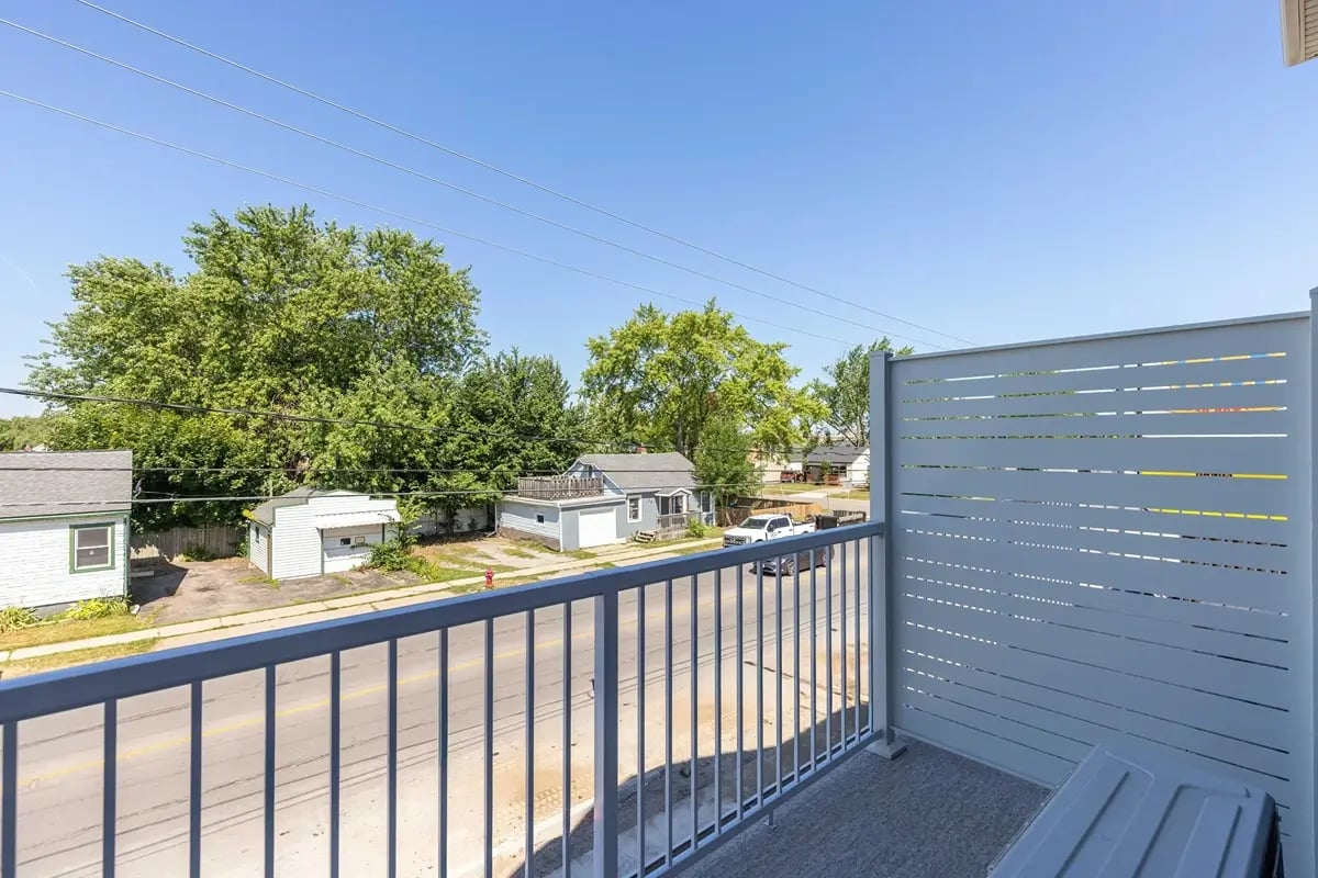 35 Southworth St N 33 - 15_compressed-1