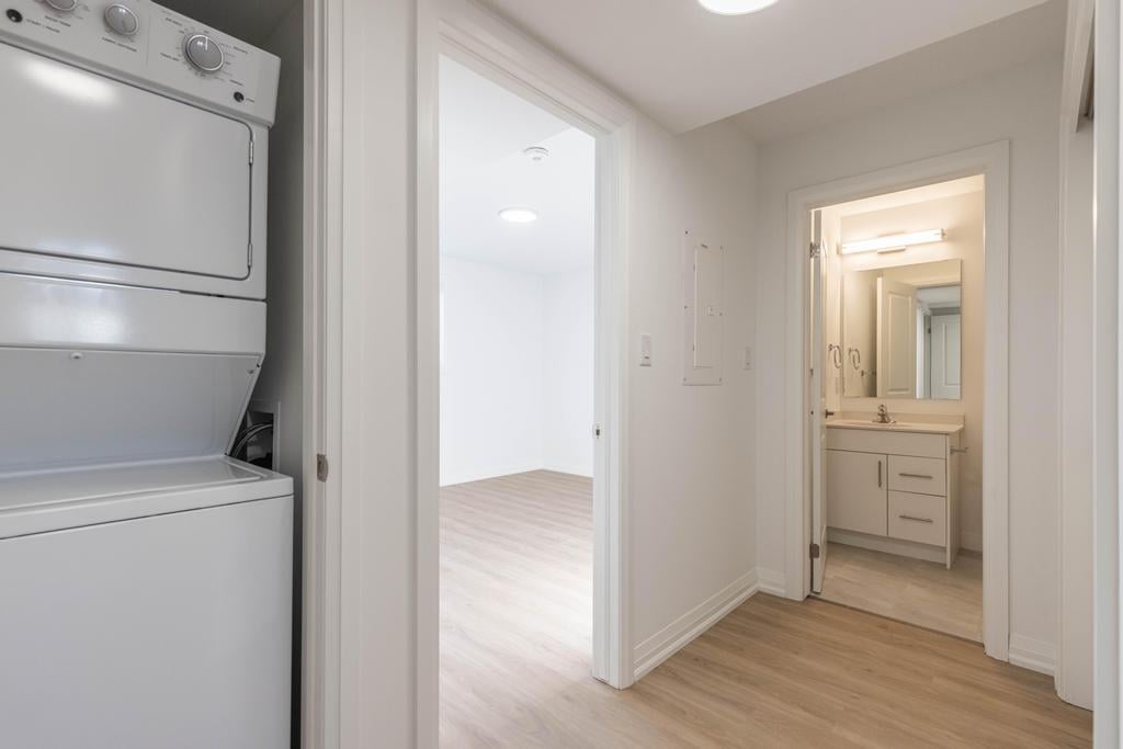 spacious-interior-new-townhome (1)