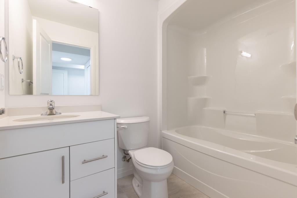 spacious-interior-new-townhome (3)