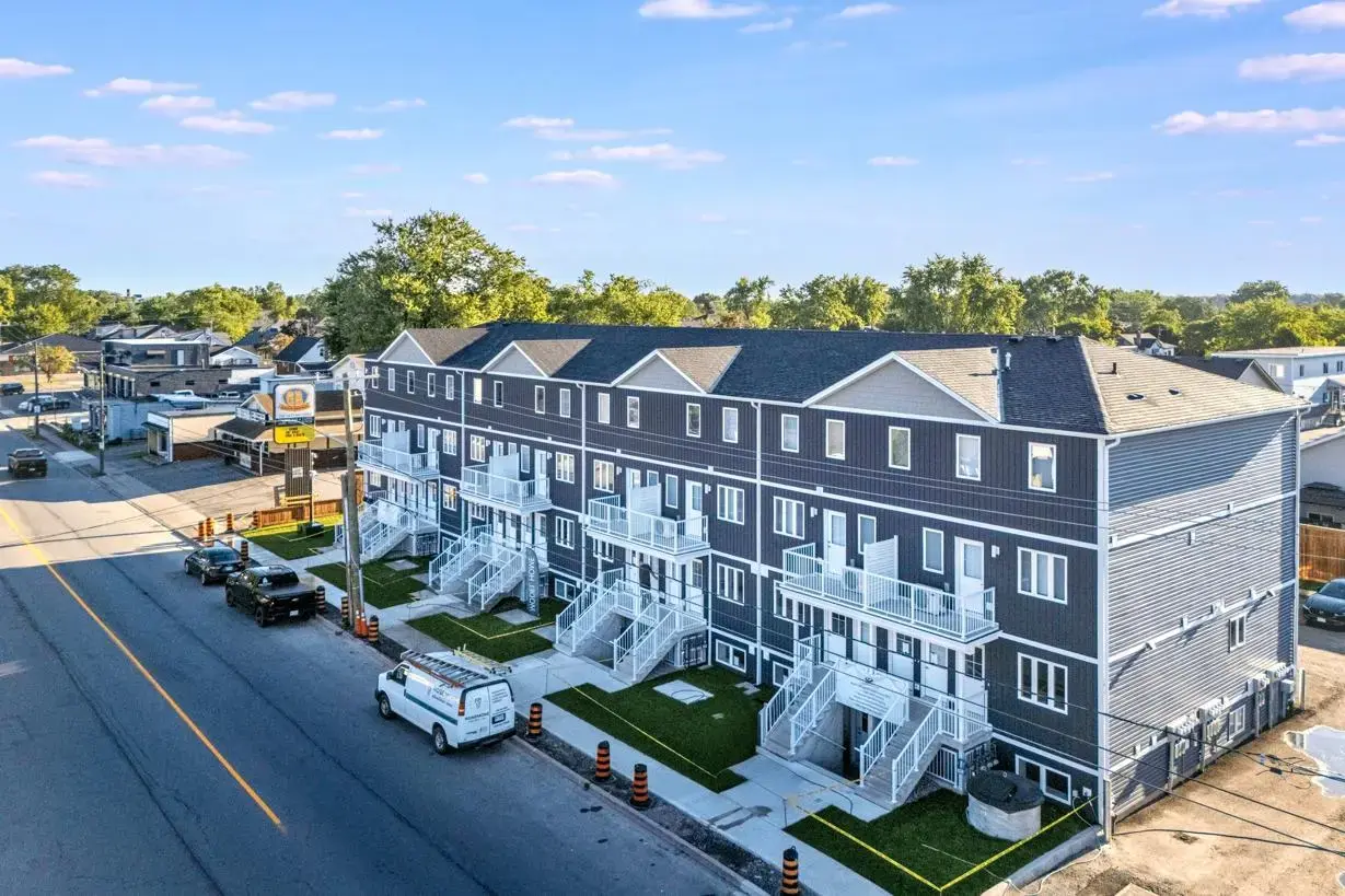 townhome-for-rent-welland-southworth-st (1)